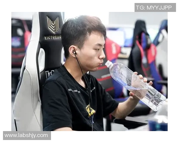 和平精英战术分析LNG战队边路渗透策略与执行细节探讨